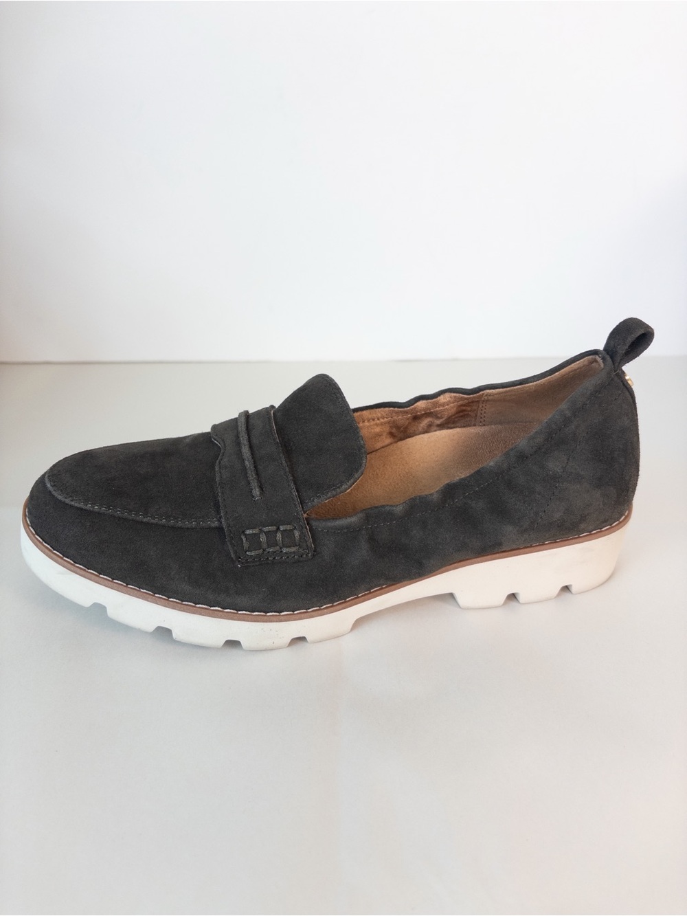 Vionic Cynthia II Suede Loafers Green - Picture 8 of 12